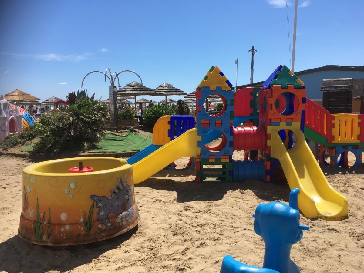 Appartamento Fronte Mare Rimini Ngoại thất bức ảnh