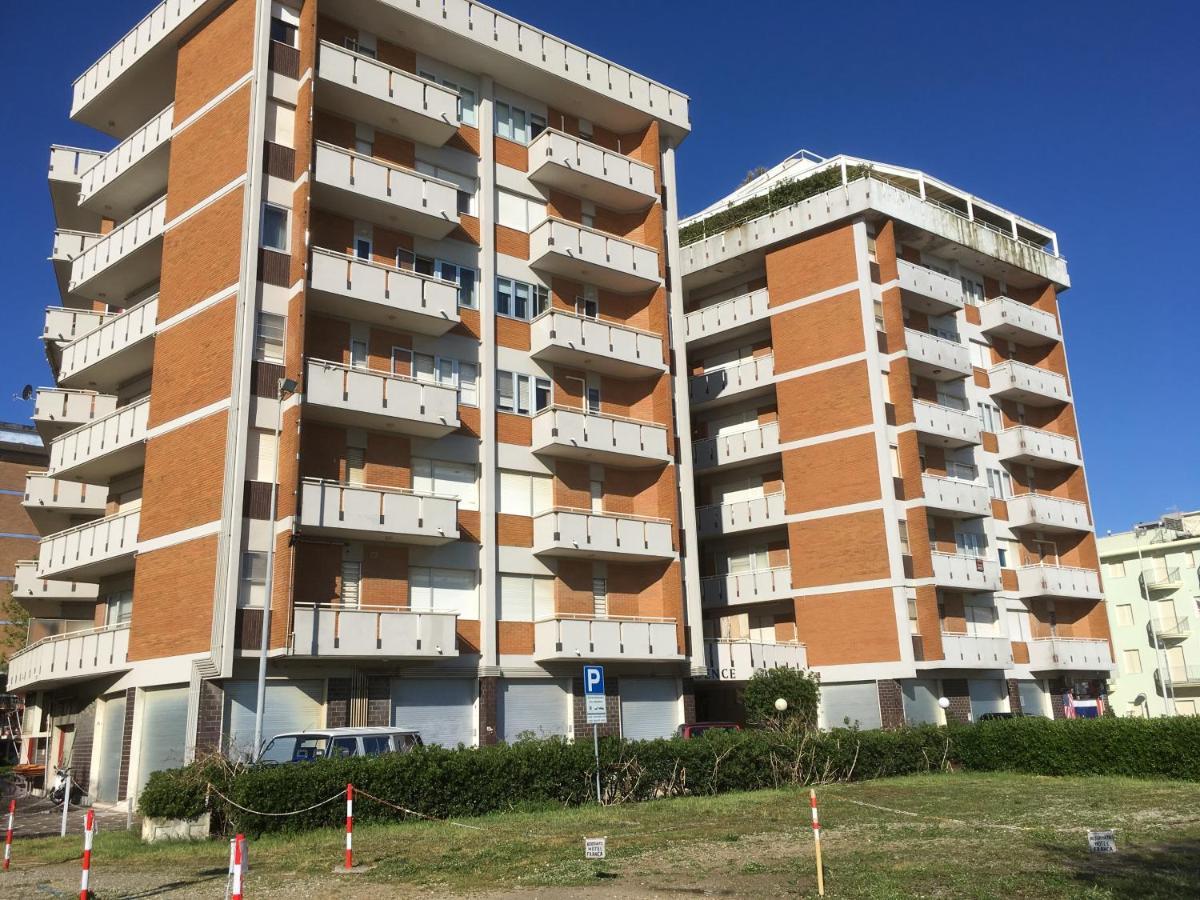 Appartamento Fronte Mare Rimini Ngoại thất bức ảnh