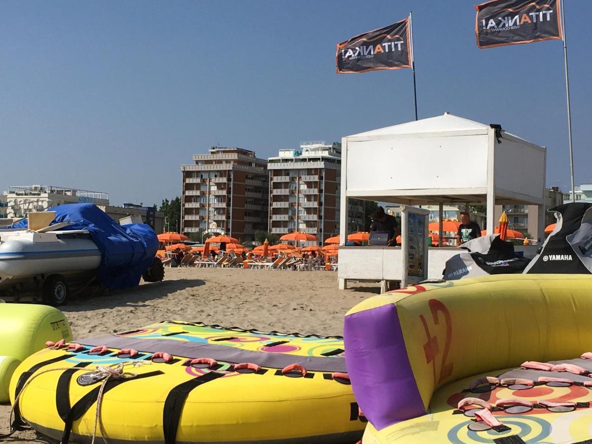 Appartamento Fronte Mare Rimini Ngoại thất bức ảnh
