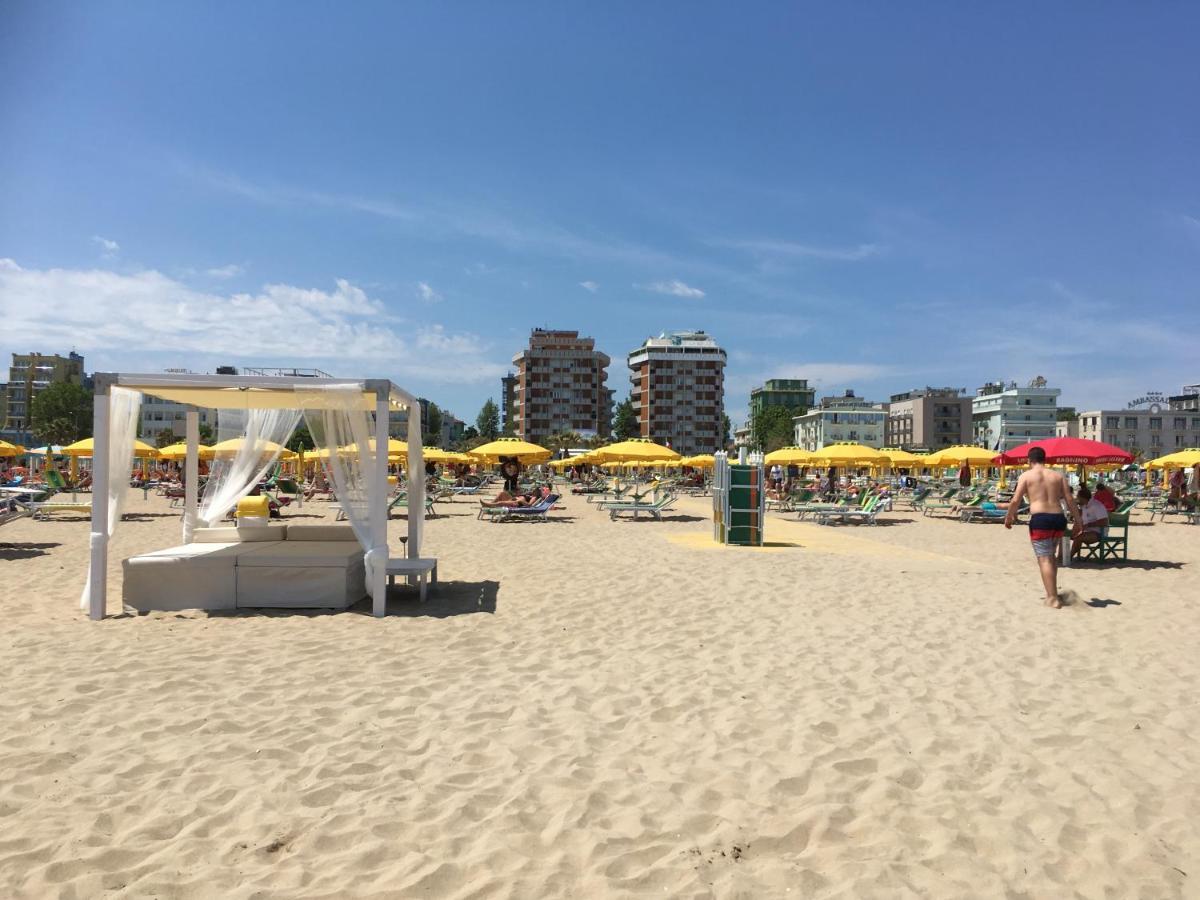 Appartamento Fronte Mare Rimini Ngoại thất bức ảnh